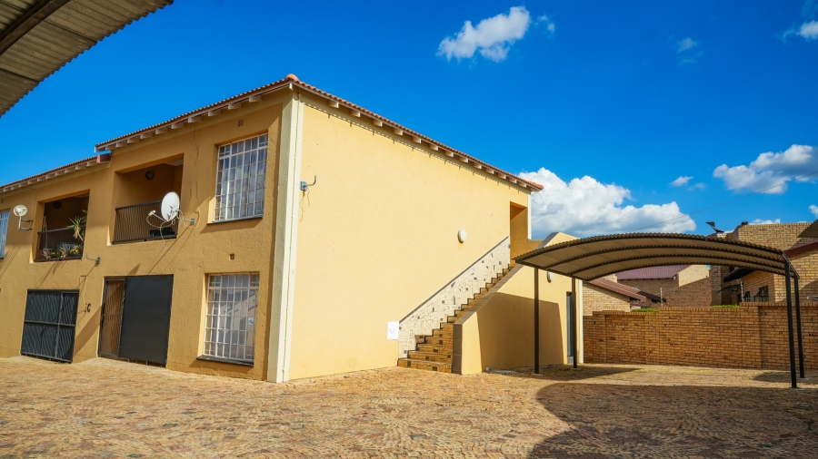 To Let 1 Bedroom Property for Rent in Doringkruin North West